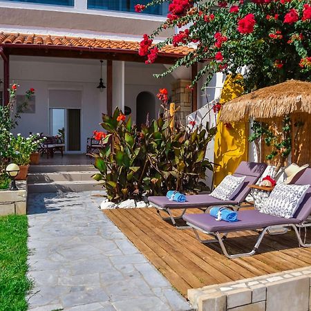 Laia Seafront Luxury Apartments Agia Pelagia  Buitenkant foto
