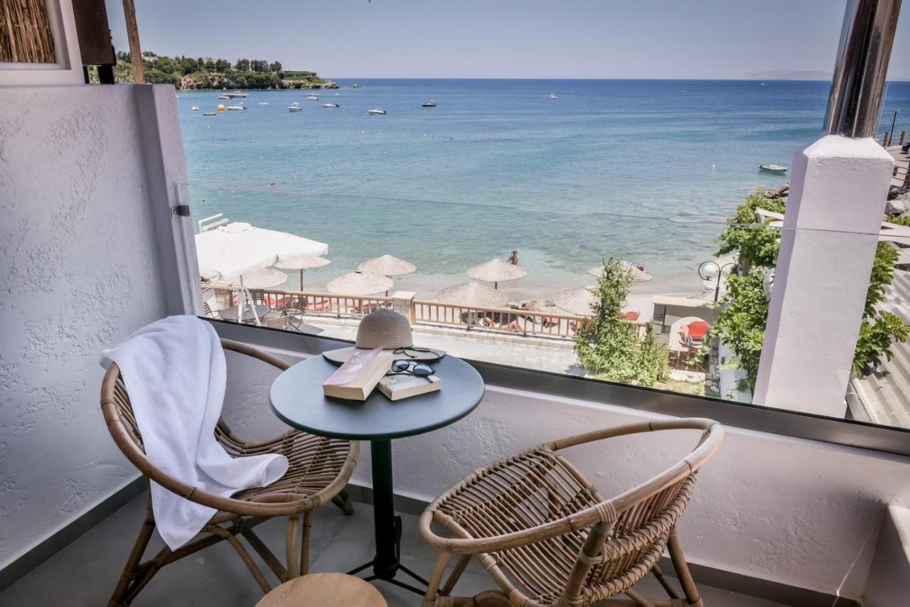 Laia Seafront Luxury Apartments Agia Pelagia  Buitenkant foto