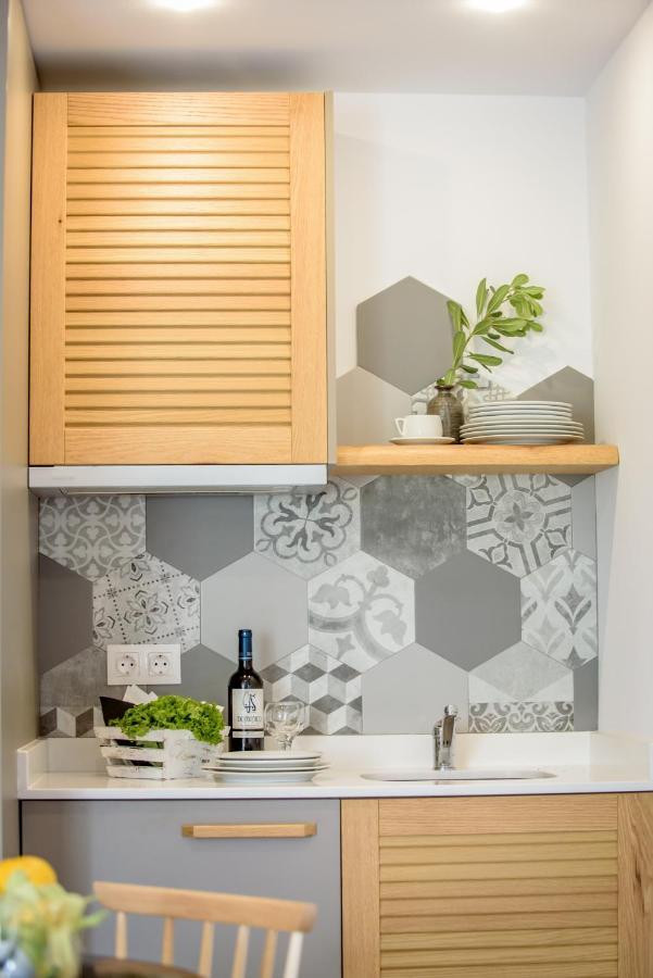 Laia Seafront Luxury Apartments Agia Pelagia  Buitenkant foto