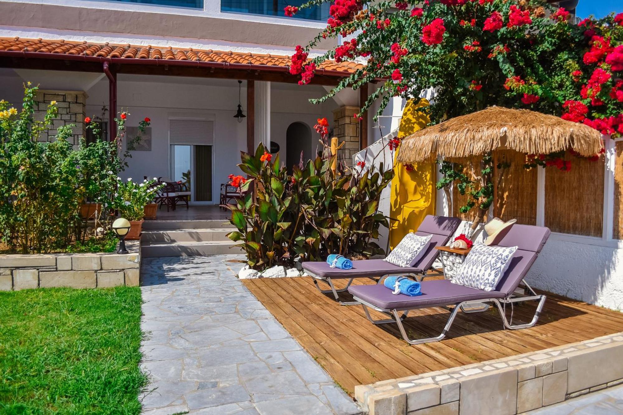 Laia Seafront Luxury Apartments Agia Pelagia  Buitenkant foto