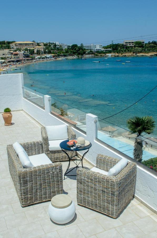 Laia Seafront Luxury Apartments Agia Pelagia  Buitenkant foto