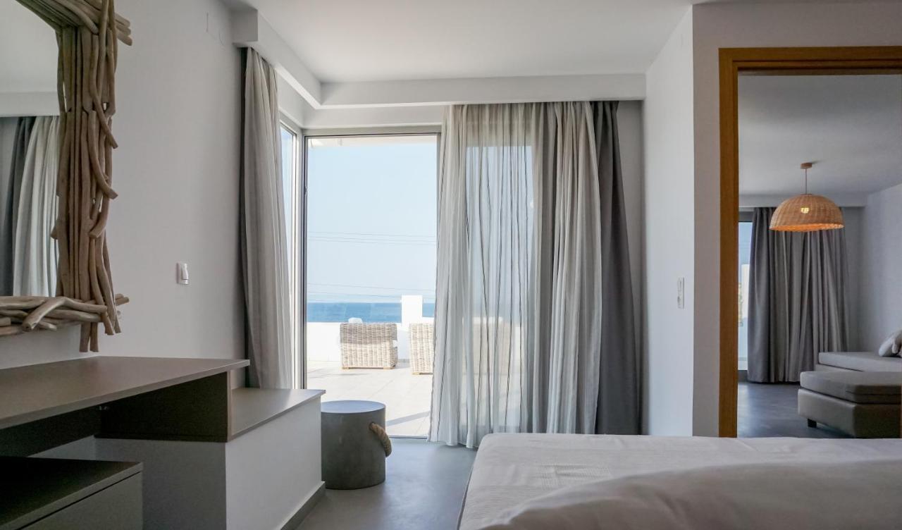 Laia Seafront Luxury Apartments Agia Pelagia  Buitenkant foto