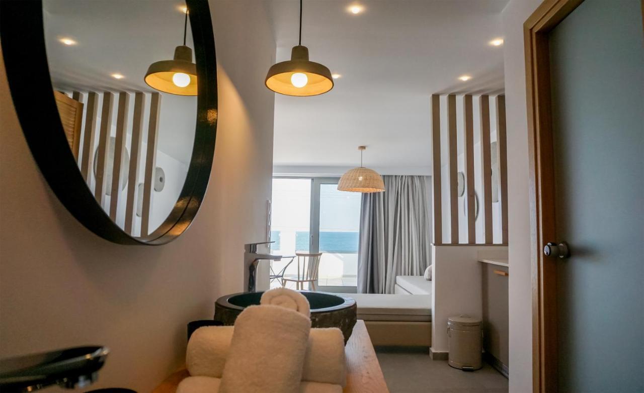 Laia Seafront Luxury Apartments Agia Pelagia  Buitenkant foto